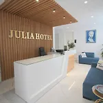 Julia Hotel