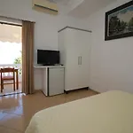 Julia 3* Sarandë