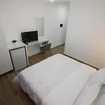 Julia Hotel
