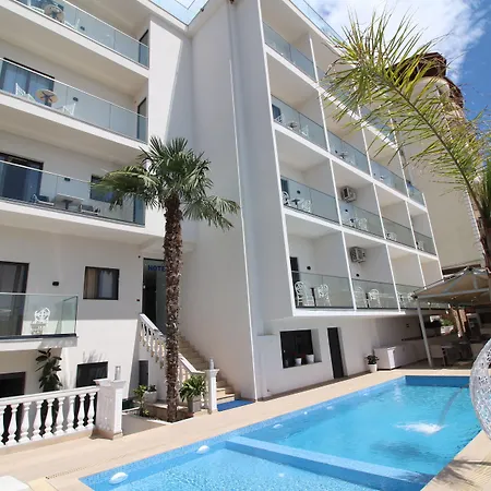 Julia Hotel 3*