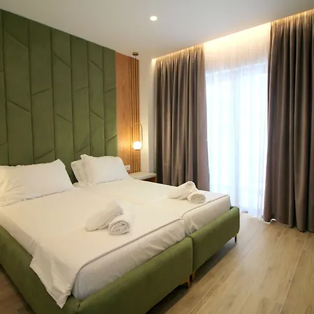 Julia Hotel