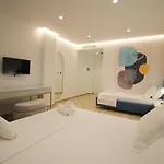 Julia Hotel 3*