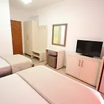 Julia 3* Sarandë