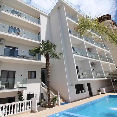Julia Hotel 3*