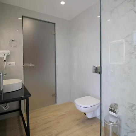 فندق Julia ساراندا