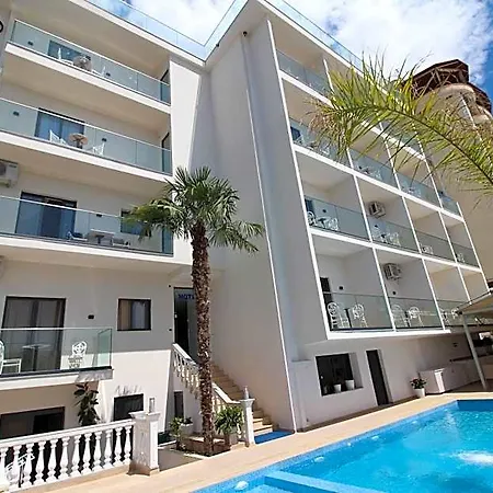 Hotel Julia 3*