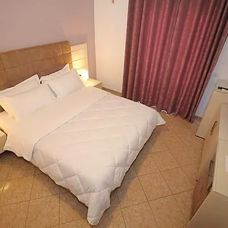 Julia Hotel 3*