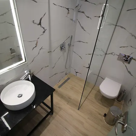 Julia 3* Sarandë