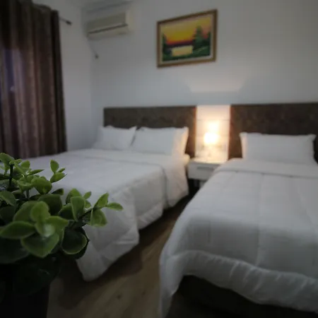 Julia Hotel 3*