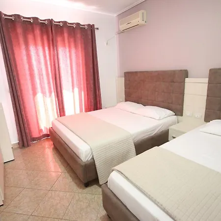 Julia 3* Sarandë