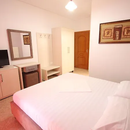 Julia Hotel 3*