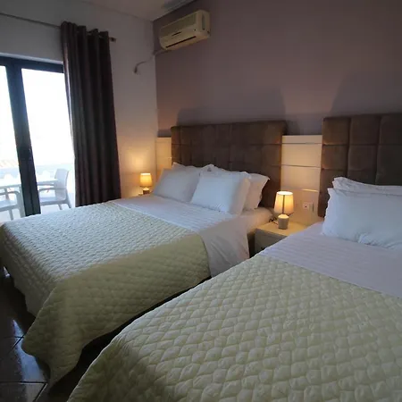 Julia Hotel 3*