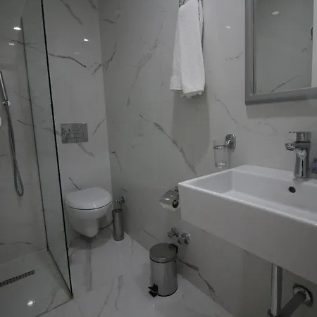 Julia 3* Sarandë